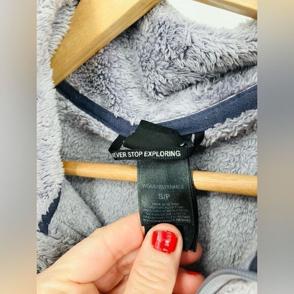 The North Face Osito Jacket in silver / grey for Ladies | size small - Picture 4 of 8